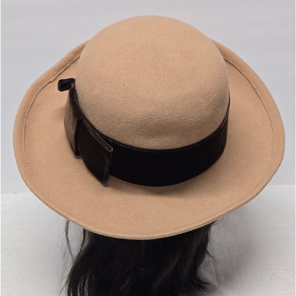 VINTAGE BETMAR Classics Biege Wool Felt Fedora Hat Dark Brown Bow Accent Derby main image 10